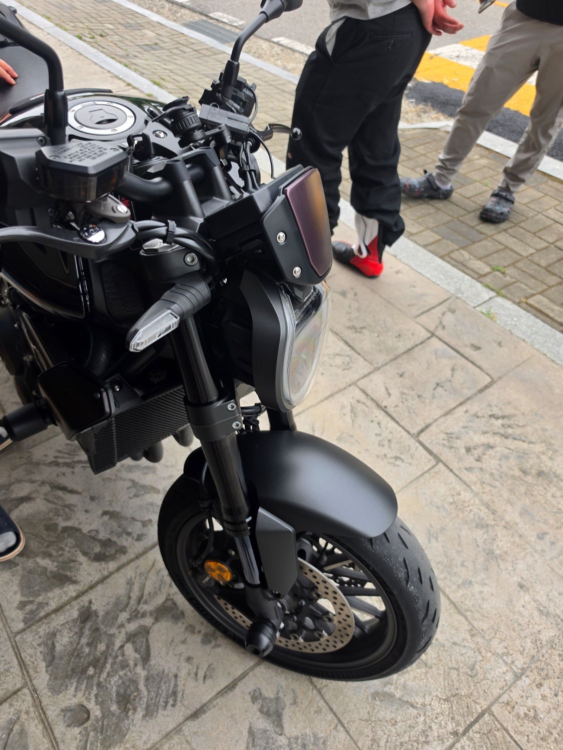 혼다 CB 1000 R thumb 2