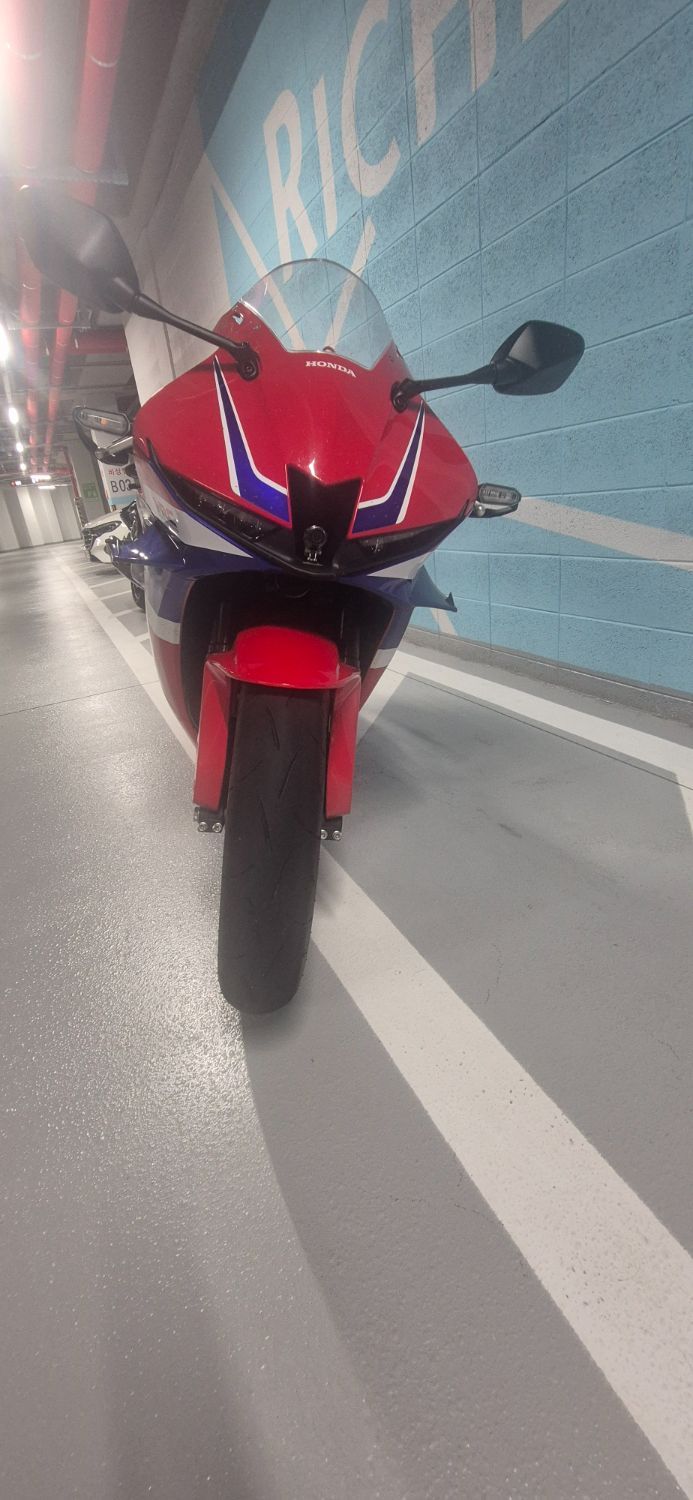 혼다 CBR 600 RR 2025 레드