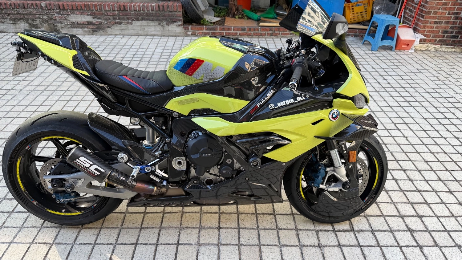 BMW M 1000 RR 2022 옐로 사진 7