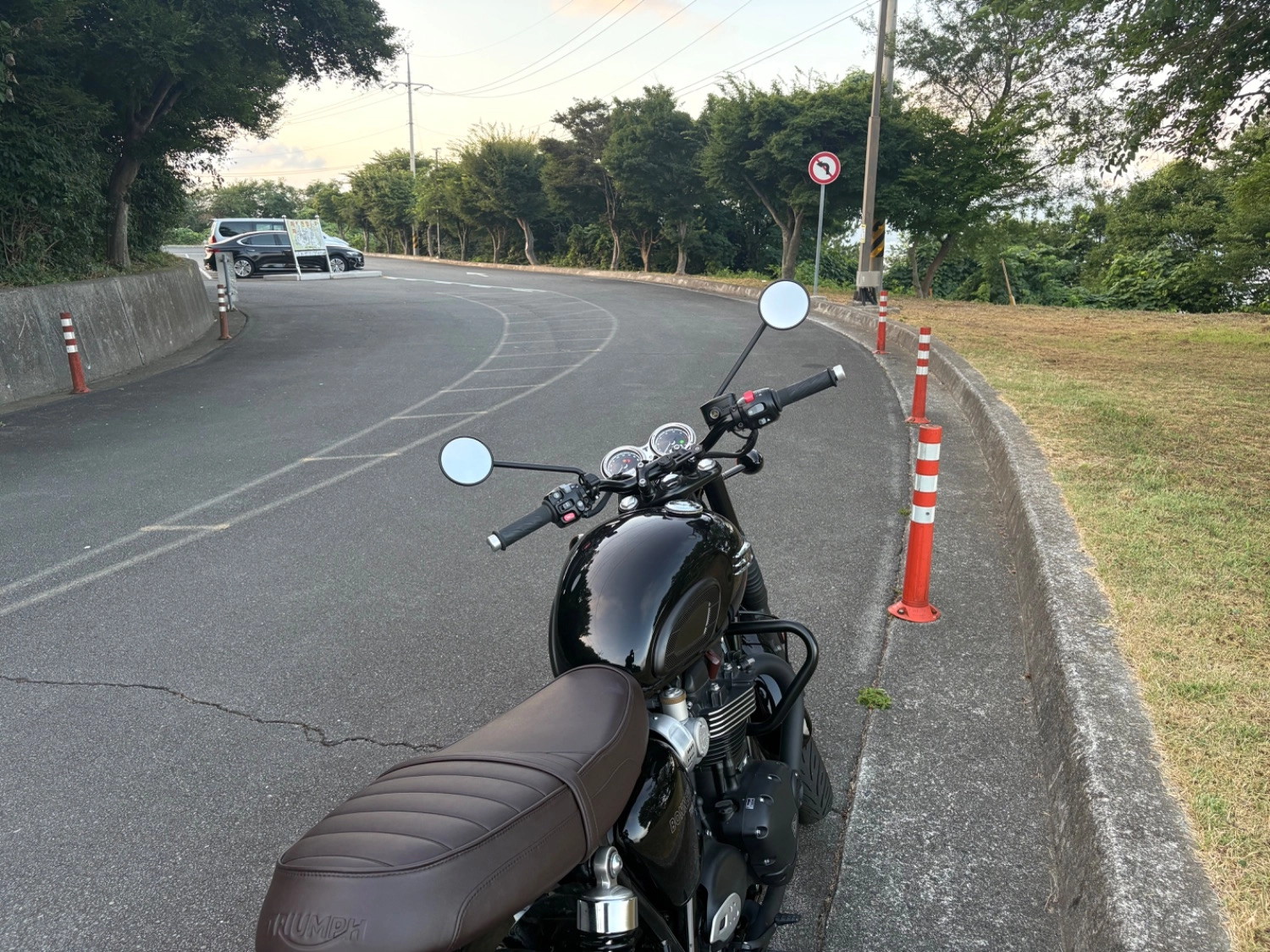 트라이엄프 본네빌 T120 2023 블랙 사진 2