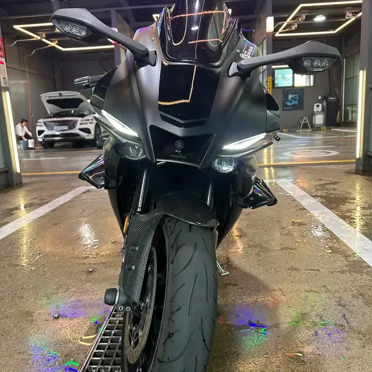 야마하 YZF R1 2020 블랙 사진 7