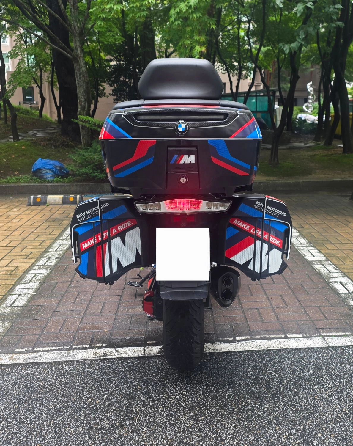 BMW R 1250 RT 2022 건메탈 사진 2