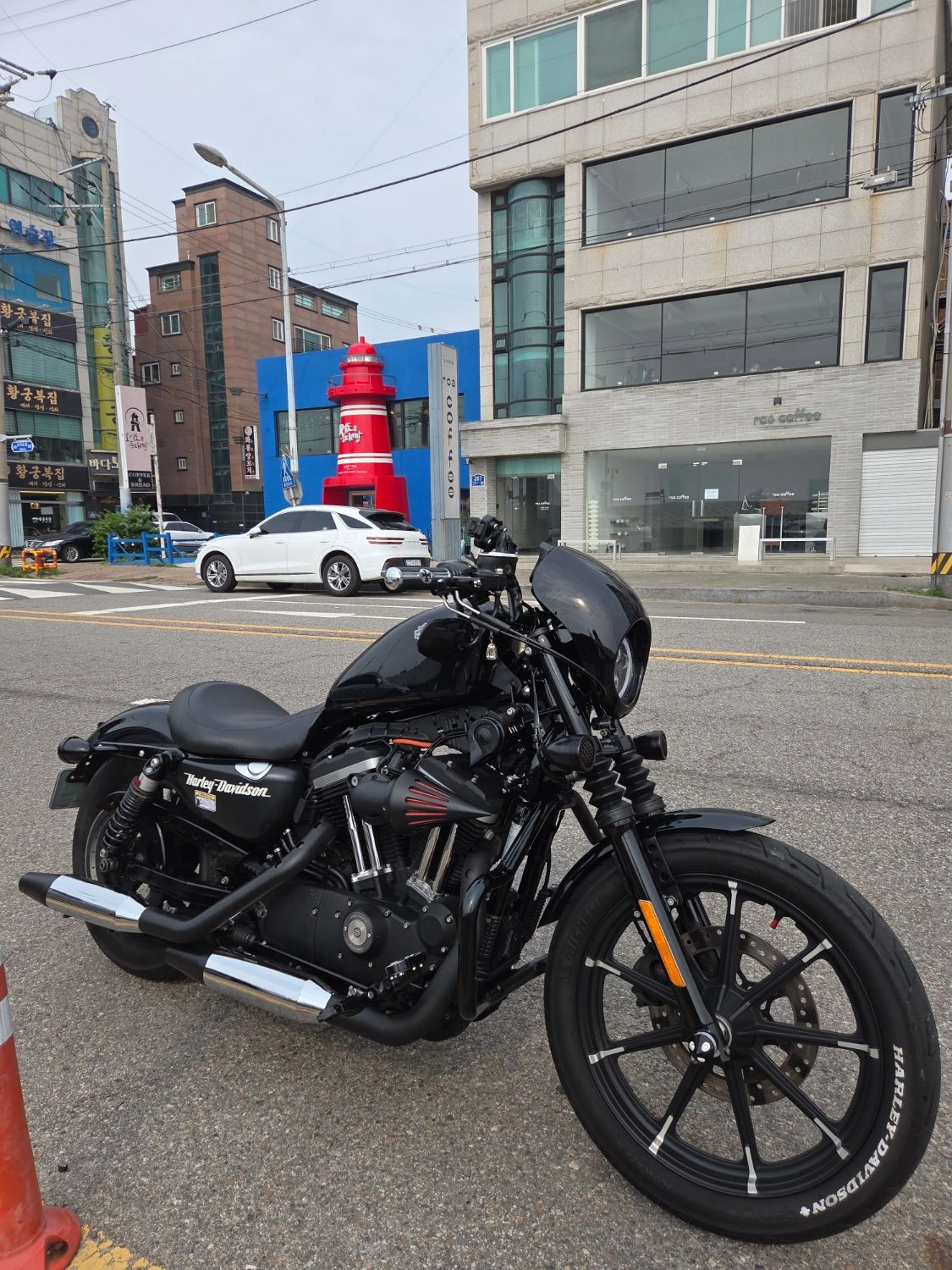 할리데이비슨 아이언 883 2018 블랙