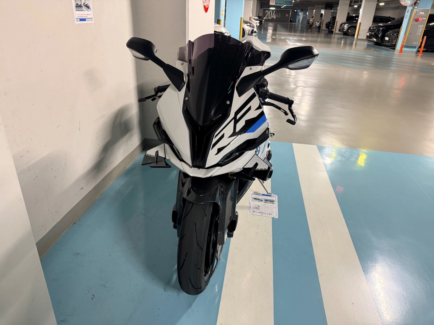 BMW S 1000 RR 2024 블랙 사진 1