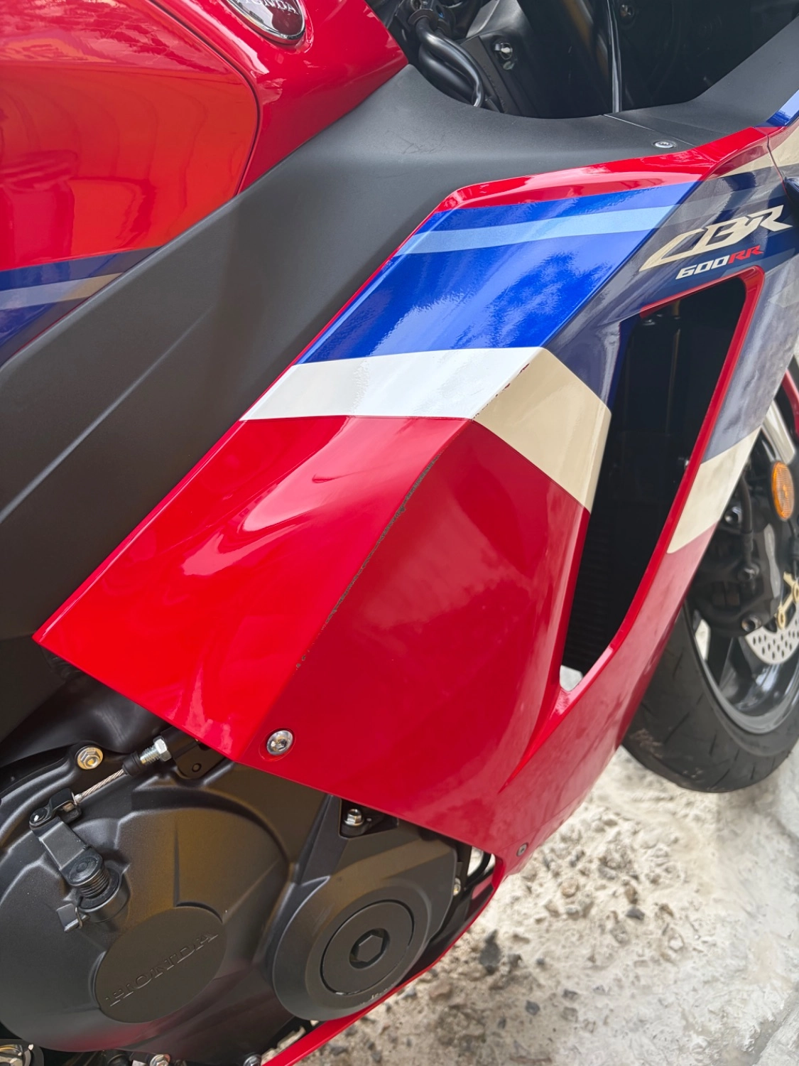 혼다 CBR 600 RR 2025 레드 사진 6