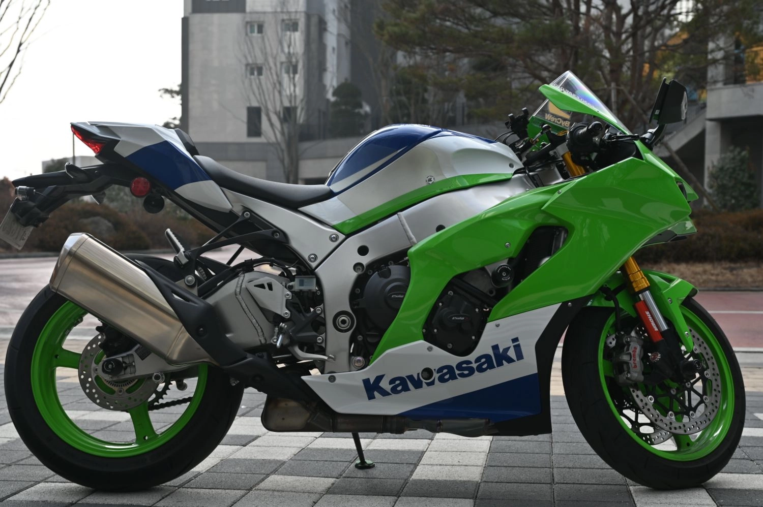 가와사키 닌자 ZX 10 R 2024 그린 사진 2