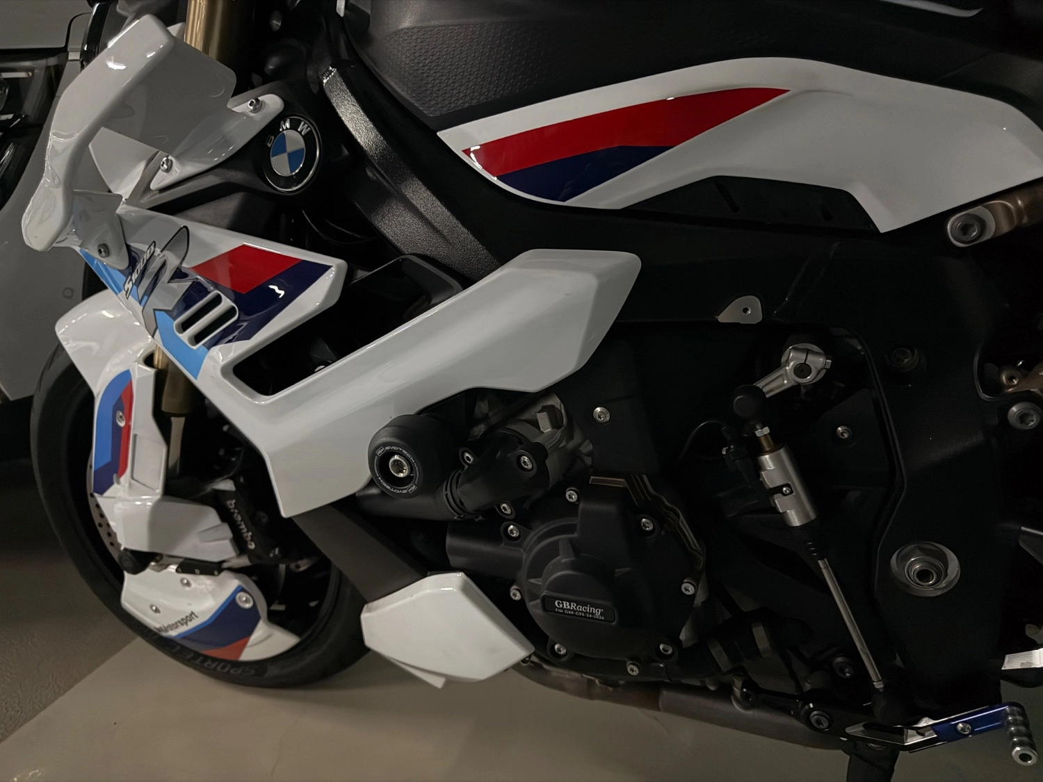 BMW S 1000 R 2022 흰색 사진 6
