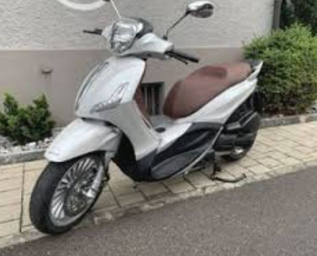 피아지오 비버리 300 ie thumb 2