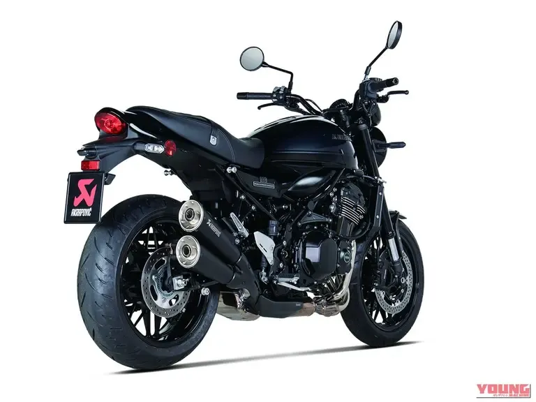 KAWASAKI Z900RS｜新型Z900RSに調和するブラックの輝き。迫力の2本出しと品格あるサウンドが魅力の、アクラポビッチJMCA認証マフラーが登場