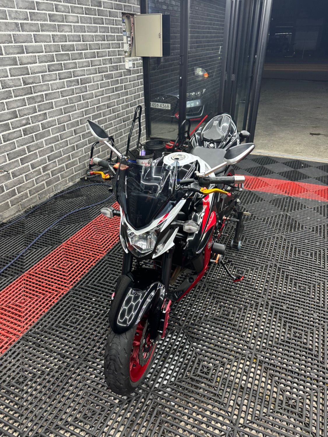 스즈키 GSX S 750 thumb 2