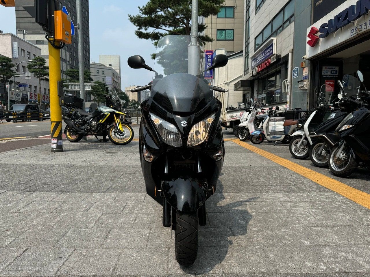 스즈키 버그만 125 thumb 2