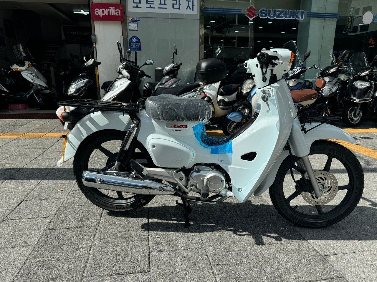 혼다 슈퍼 커브 110 more