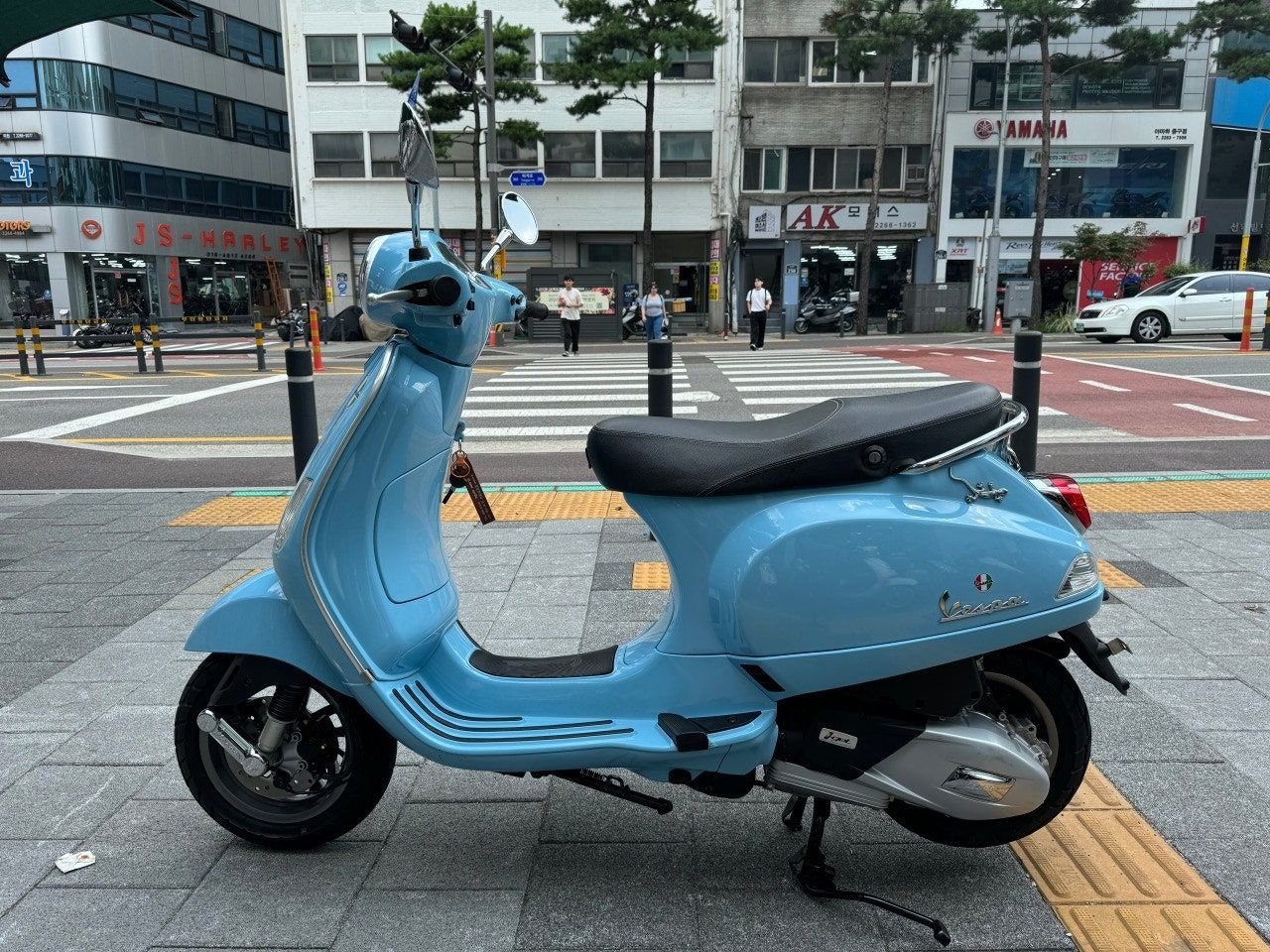베스파 LX 125 thumb 2