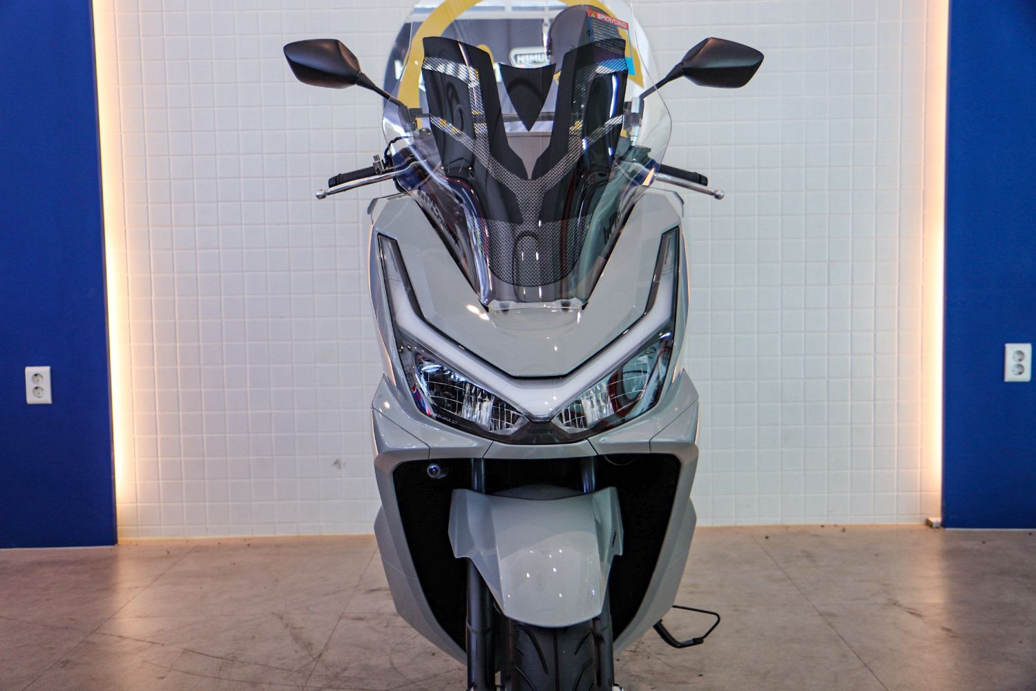 혼다 PCX 125 more
