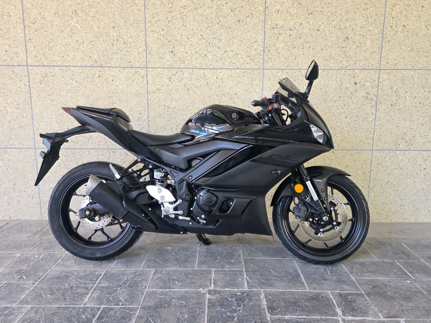 야마하 YZF R3 main