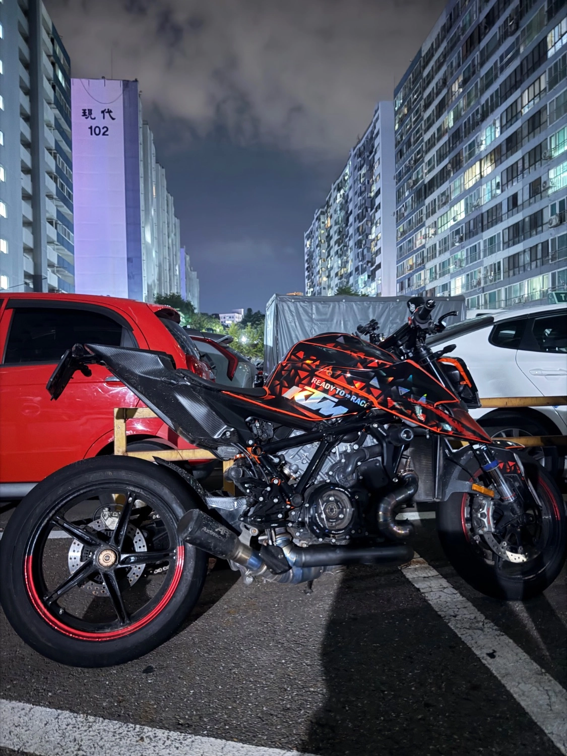 KTM 1290 슈퍼듀크 R EVO 2022 레드
