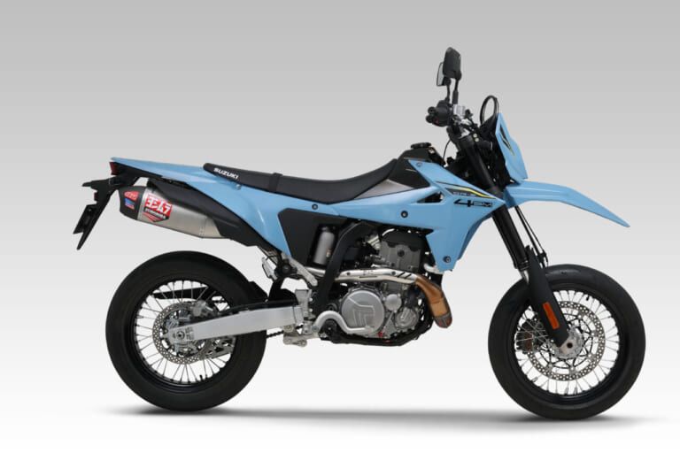 YOSHIMURA DR-Z4S/4SM Slip-On RS-12 サイクロン｜約25%の軽量化とリニアな加速。競技由来のレスポンスを持つ、公道対応のDR-Z4S/SM用ヨシムラスリップオンマフラーが登場