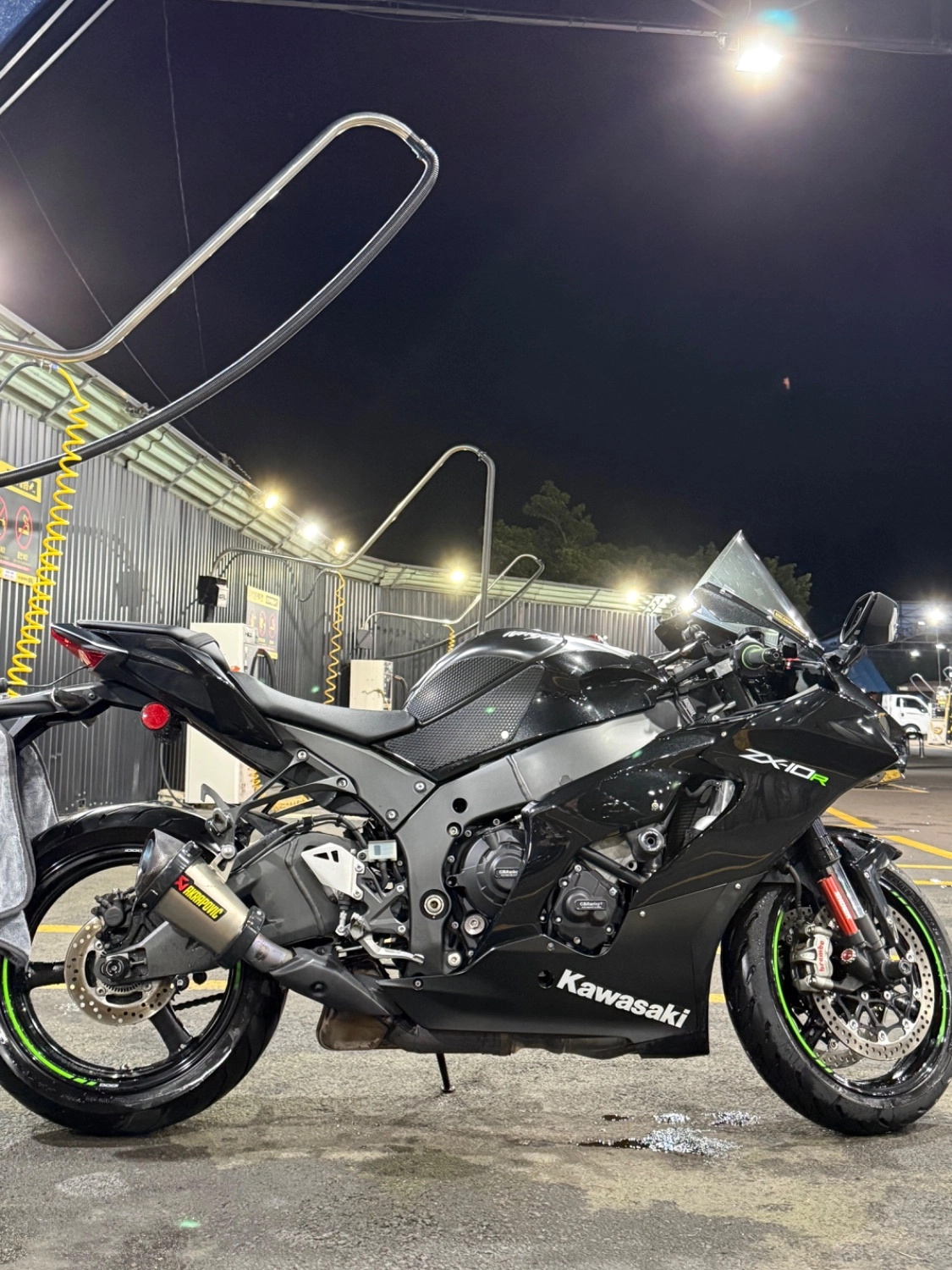가와사키 닌자 ZX 10 R 2021 블랙