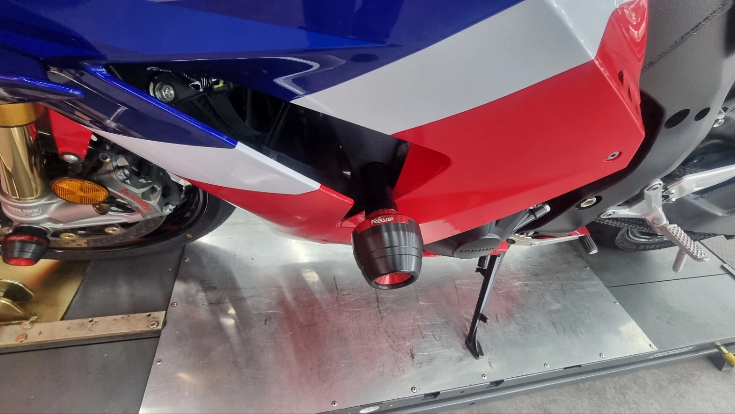 혼다 CBR 1000 RR-R 파이어블레이드 SP 2025 레드 사진 4