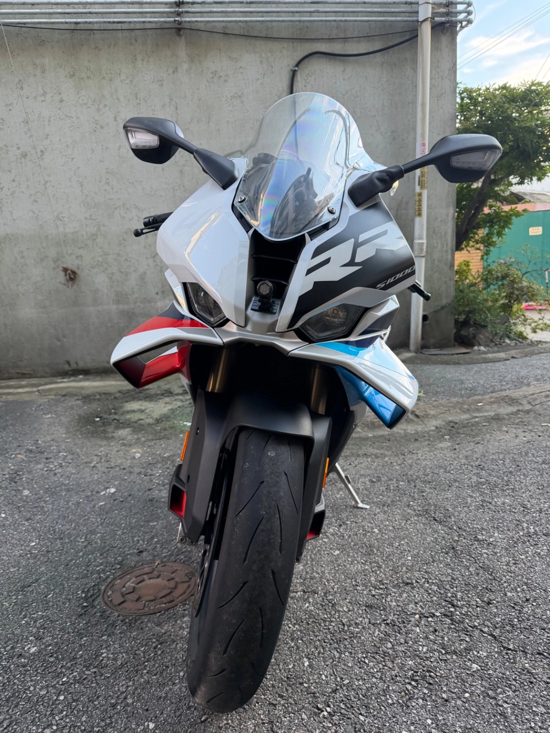BMW S 1000 RR 2025 화이트 사진 1
