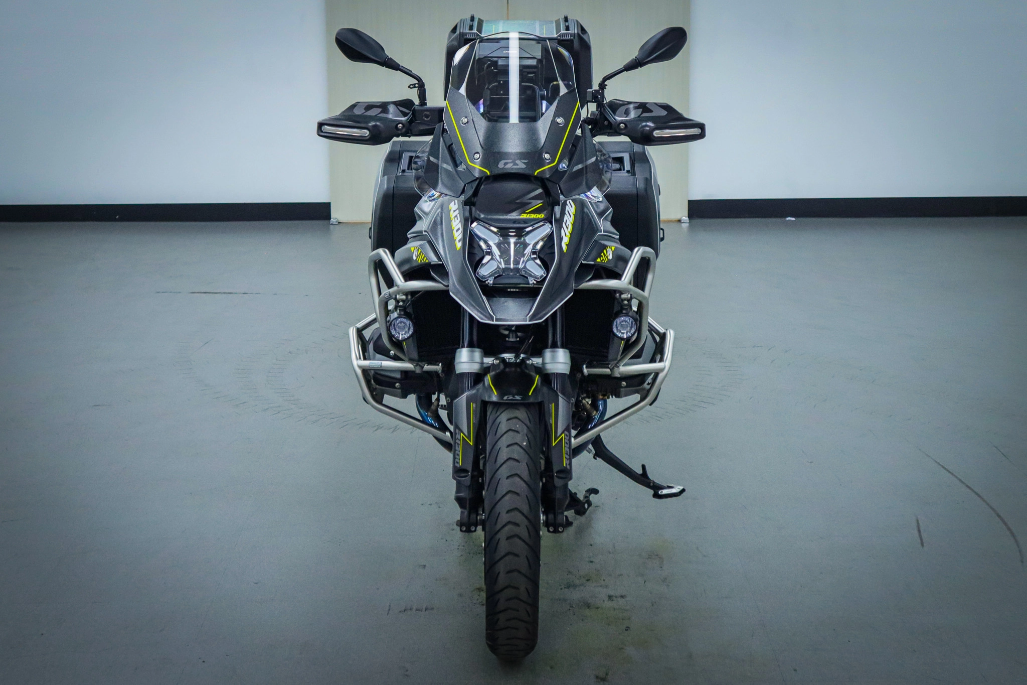 BMW R 1300 GS 2025 블랙 사진 3