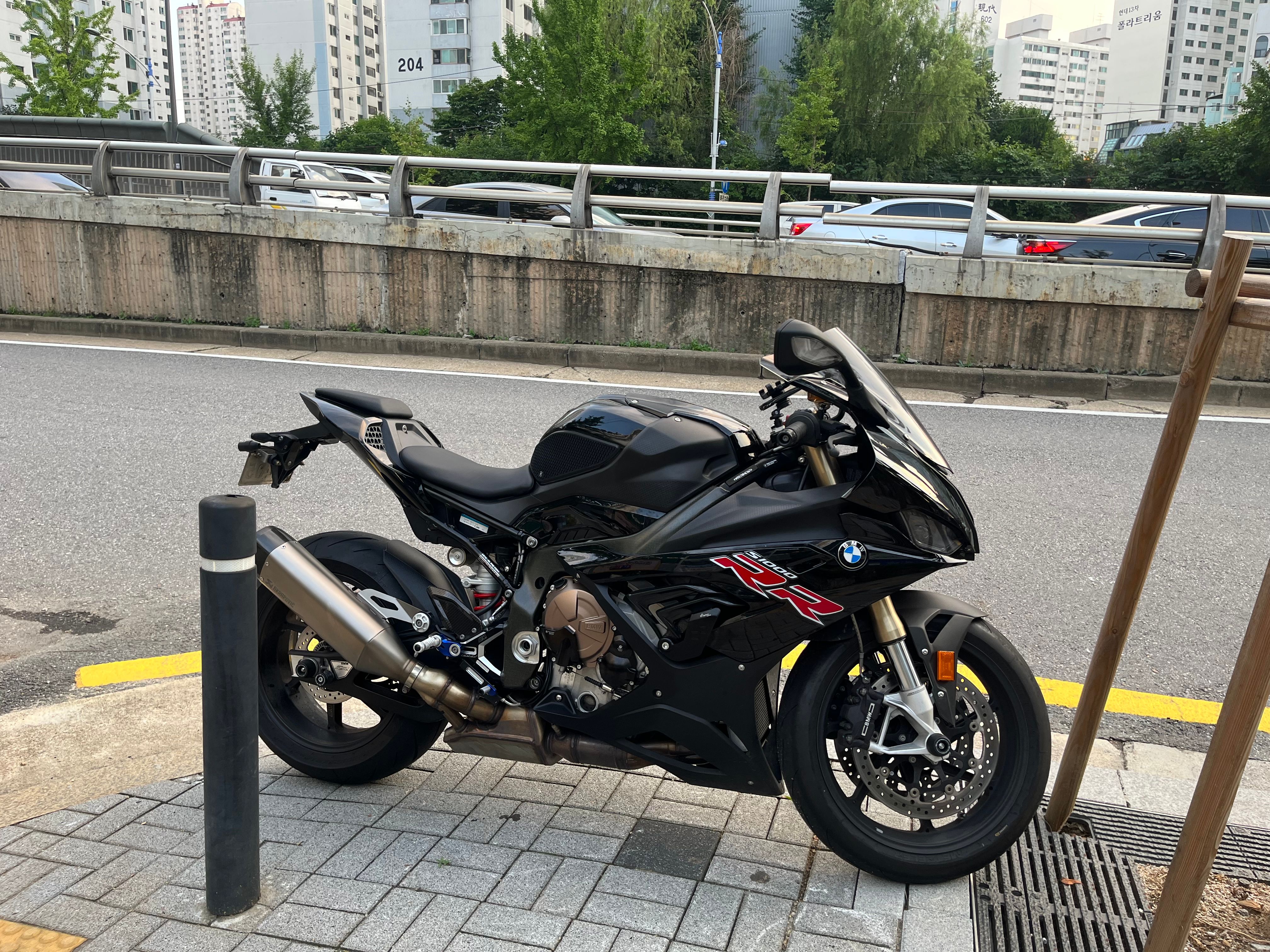 BMW S 1000 RR 2021 화이트 사진 8