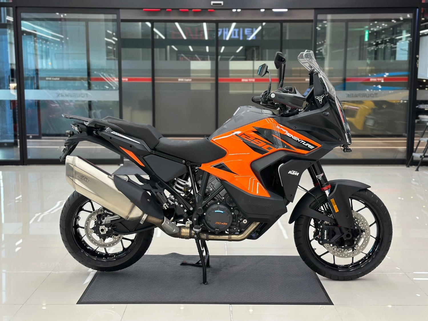 KTM 1290 슈퍼 어드벤처 S 2022 블랙 사진 5