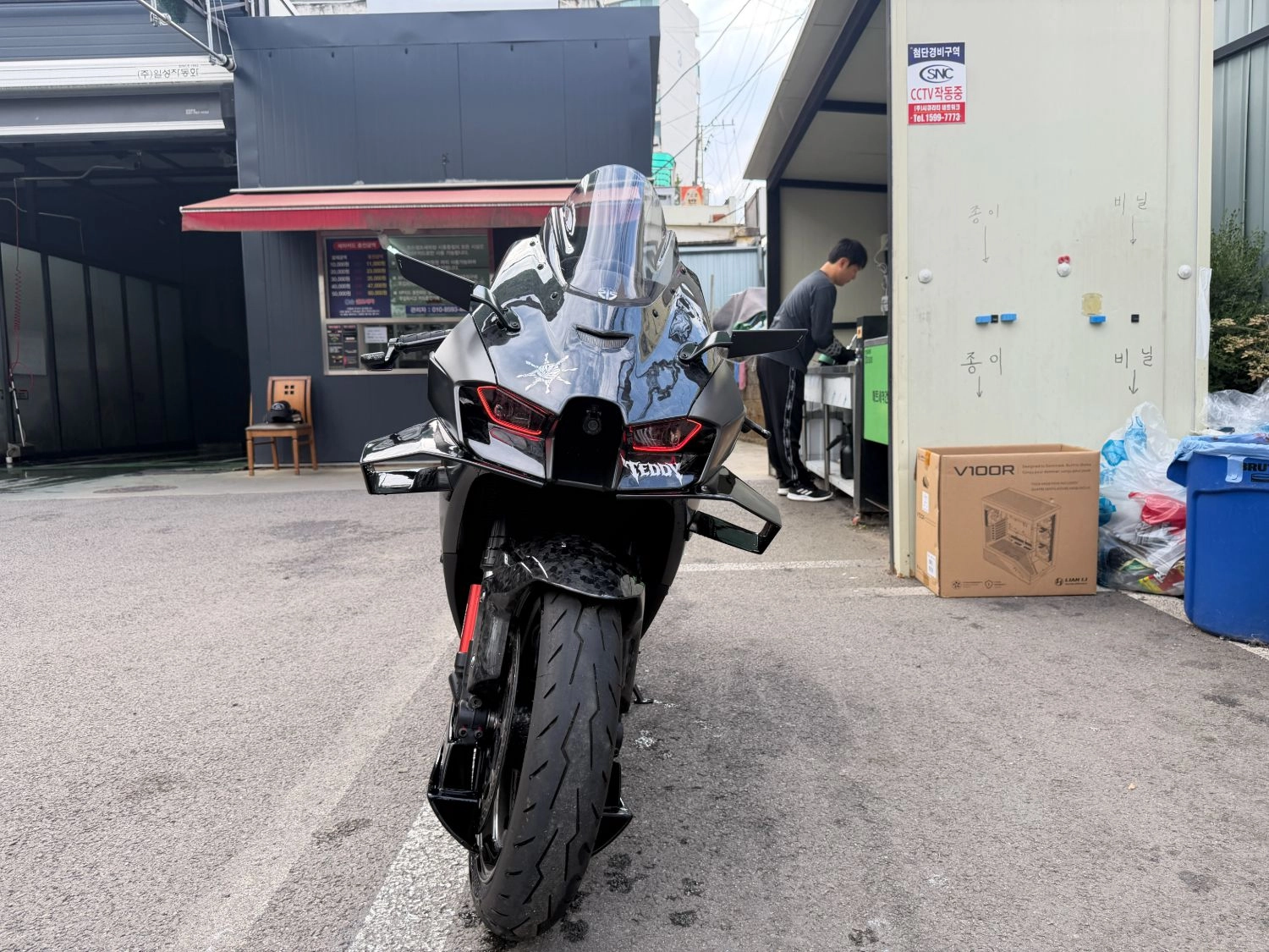 가와사키 닌자 ZX 10 R 2023 블루 사진 2