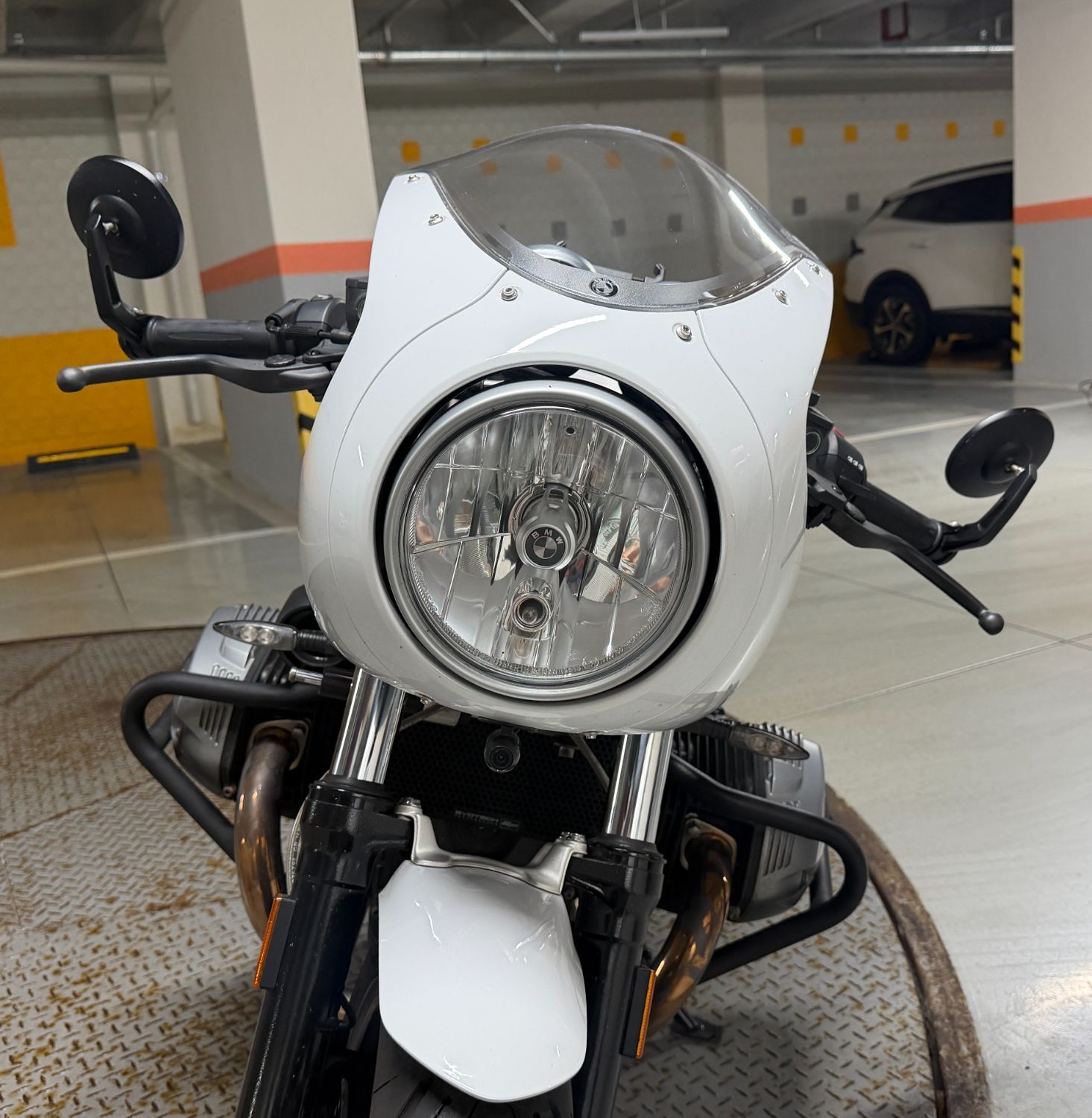 BMW R nine T 레이서 2019 화이트 사진 6