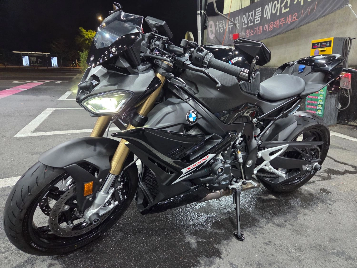 BMW S 1000 R 2026 블랙 사진 2