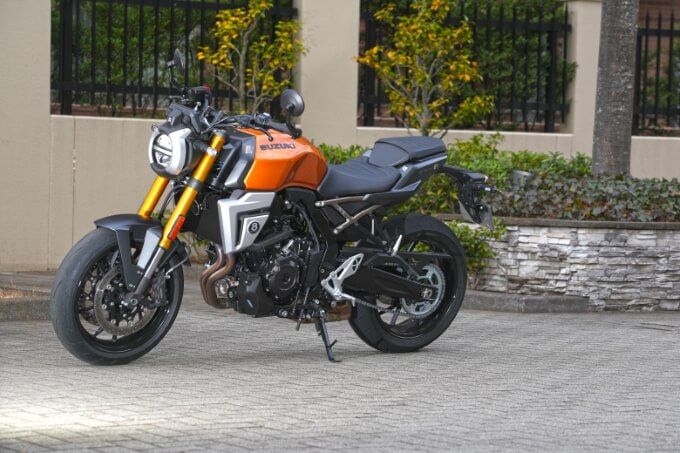 【スズキ GSX-8T 試乗記】温故知新、その先へ。美しさと走りを極めた一台　01画像