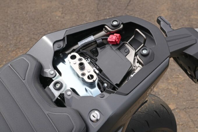 【スズキ GSX-8T 試乗記】温故知新、その先へ。美しさと走りを極めた一台　22画像