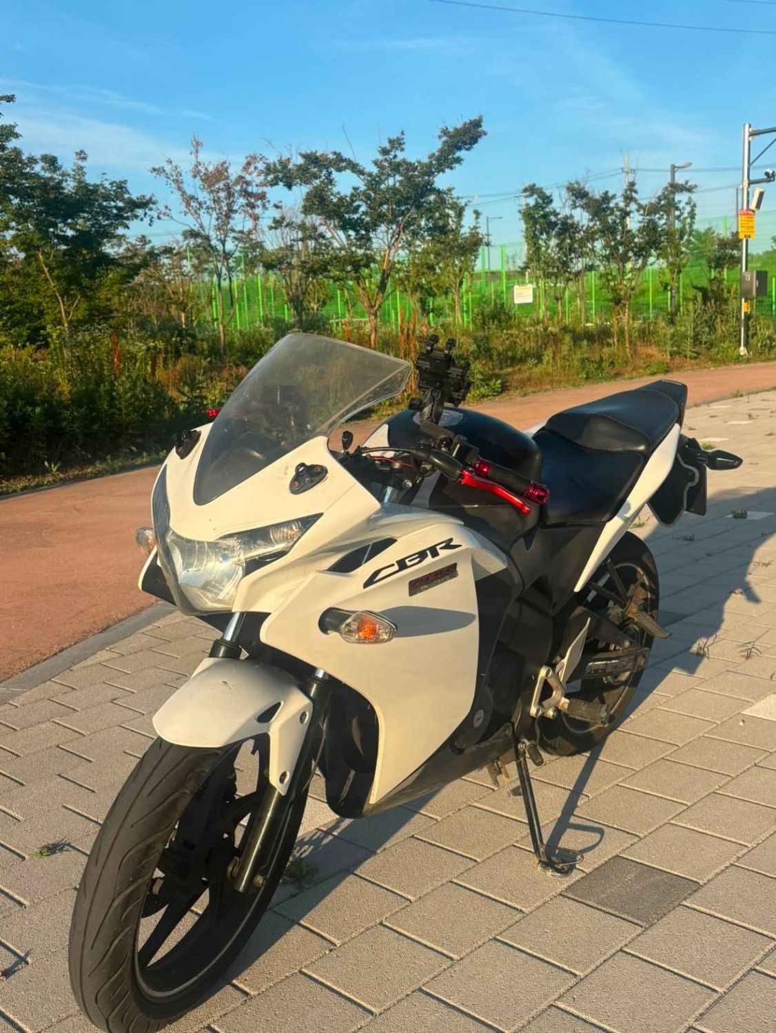 혼다 CBR 125 R main