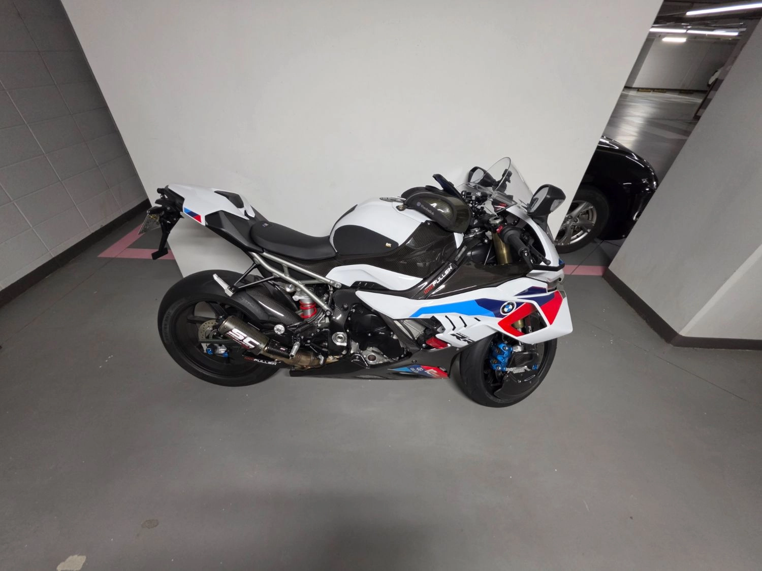 BMW S 1000 RR 2025 화이트 사진 3