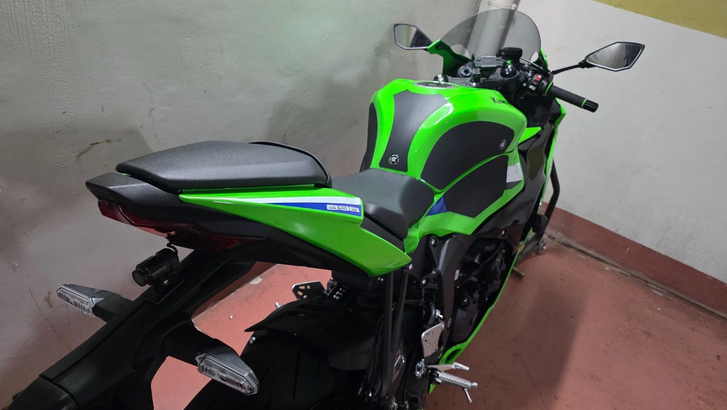 가와사키 닌자 ZX-6R 2026 그린