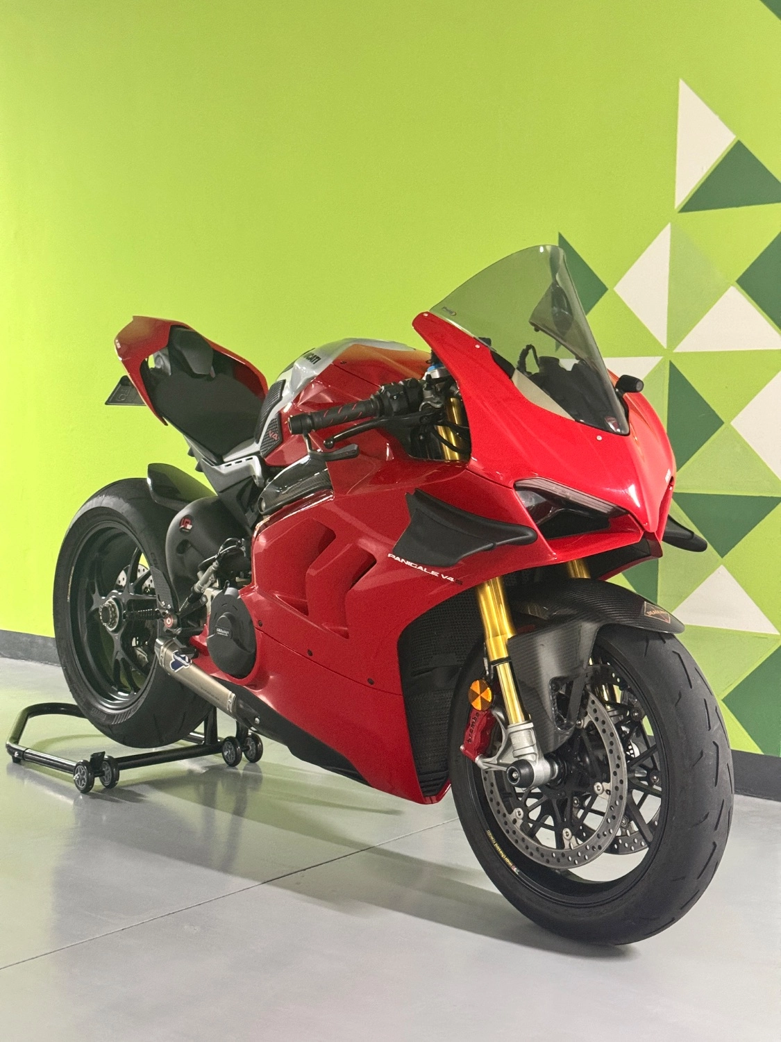 두카티 파니갈레 V4 S 2021 레드 사진 6