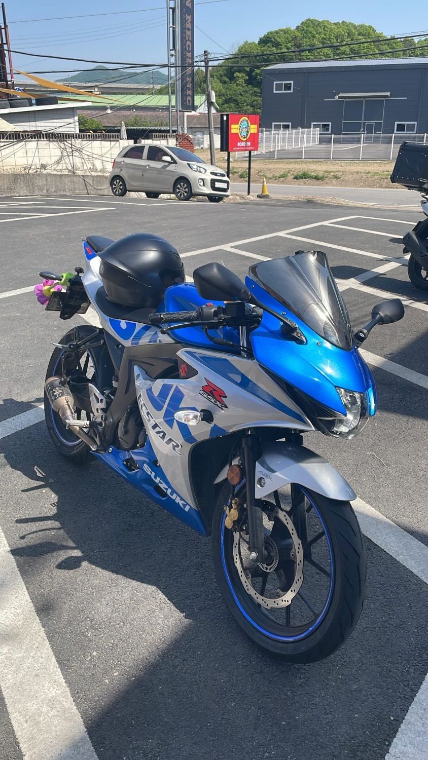스즈키 GSX R 125 ABS main