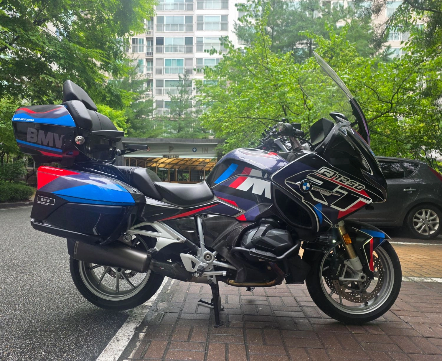 BMW R 1250 RT 2022 건메탈 사진 4