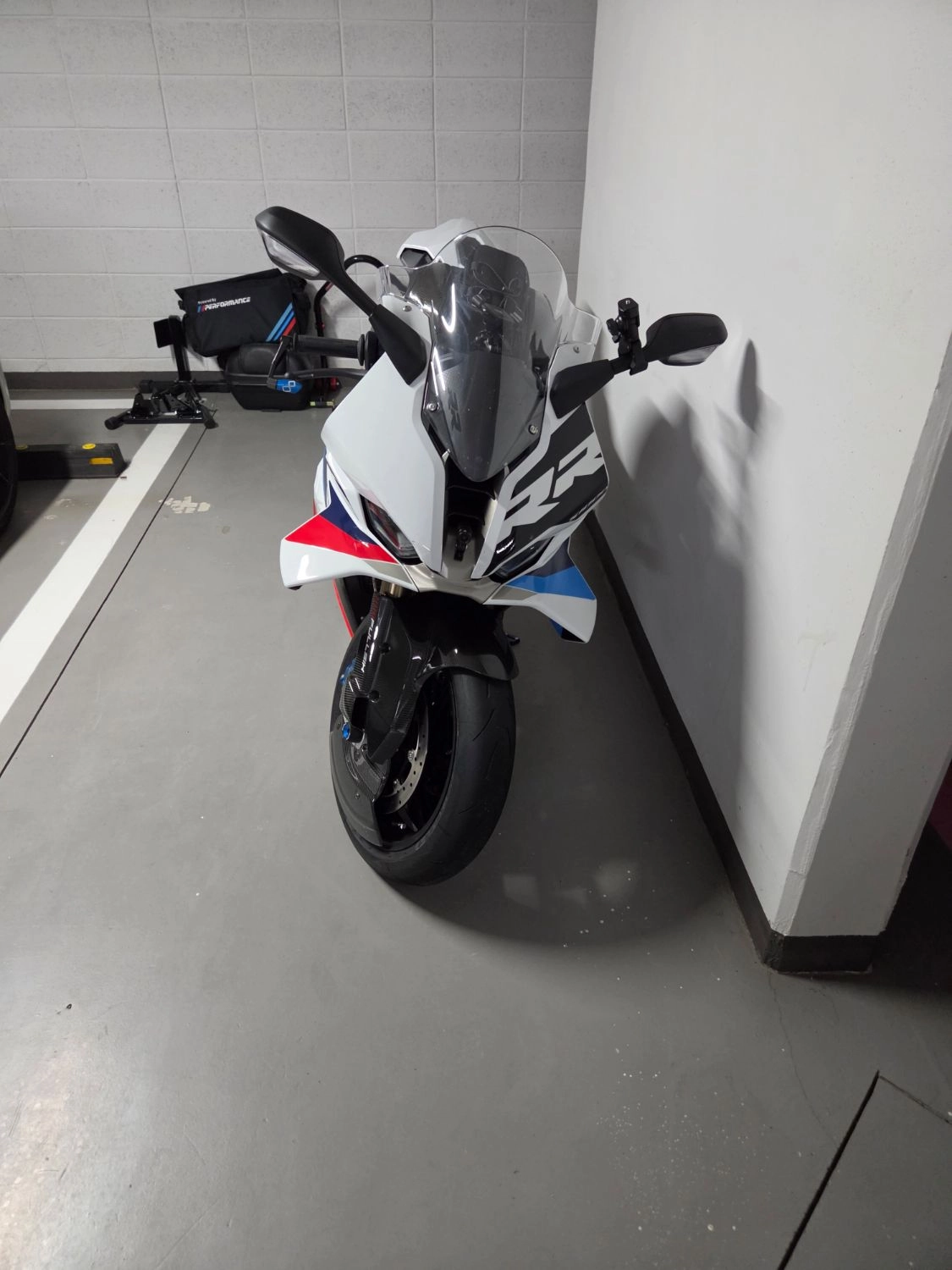BMW S 1000 RR 2025 화이트 사진 4