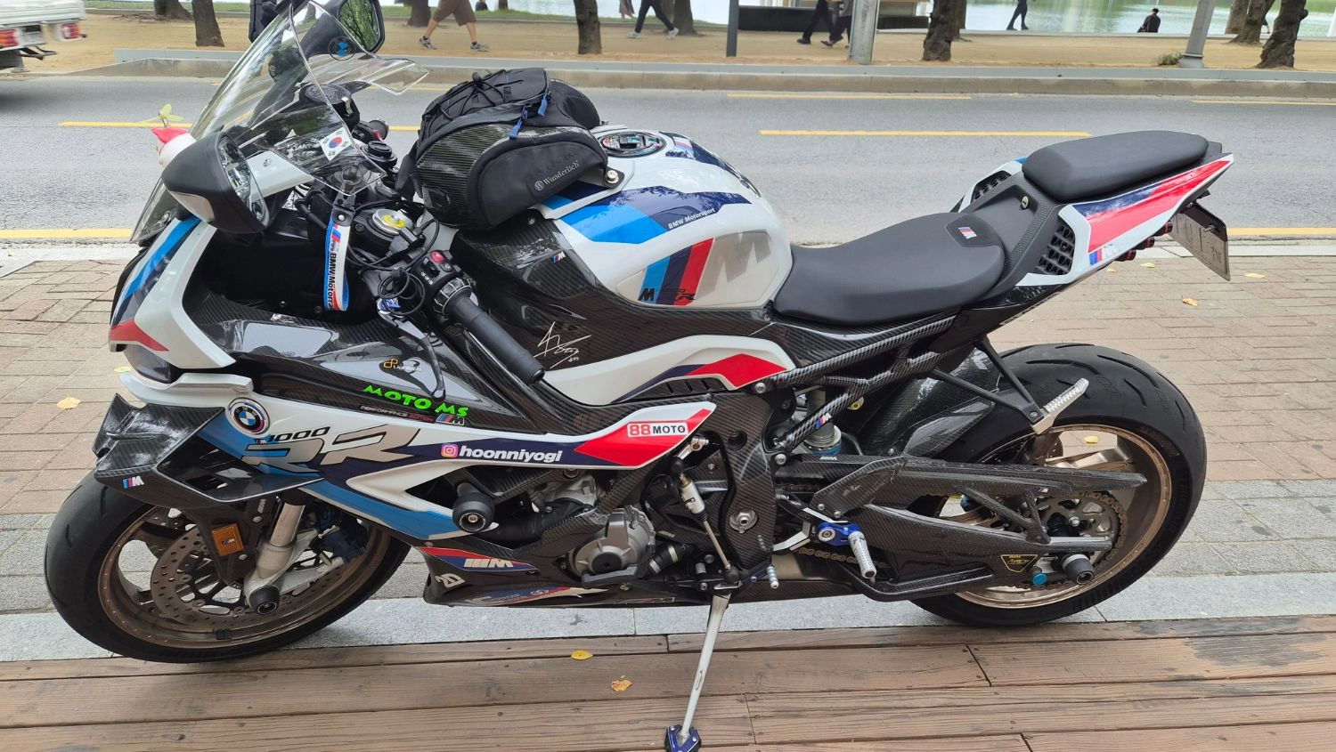 BMW M 1000 RR 2022 블랙