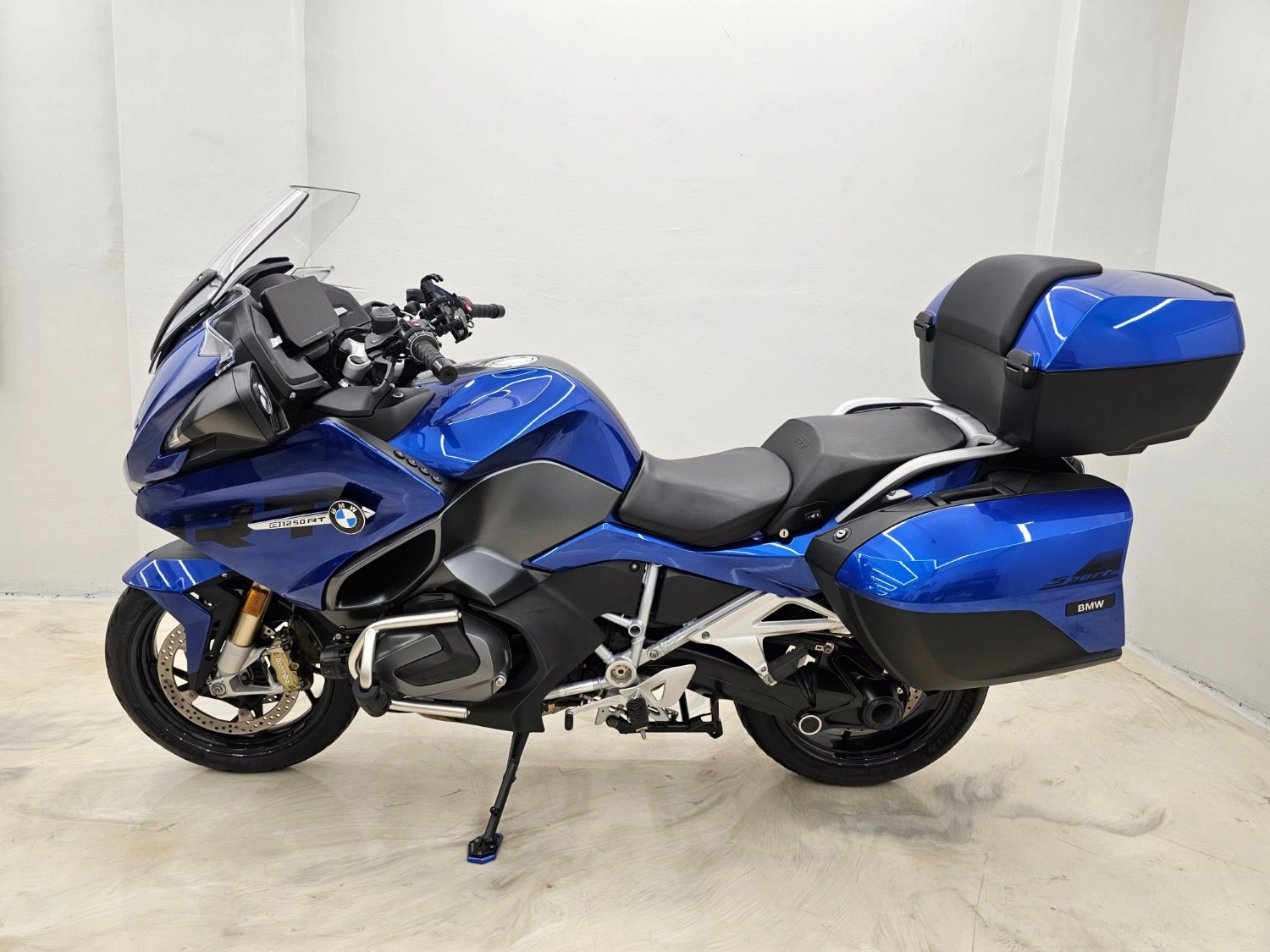 BMW R 1250 RT 2023 블루 사진 6