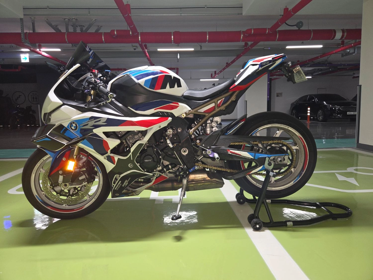 BMW S 1000 RR 2025 화이트 사진 2