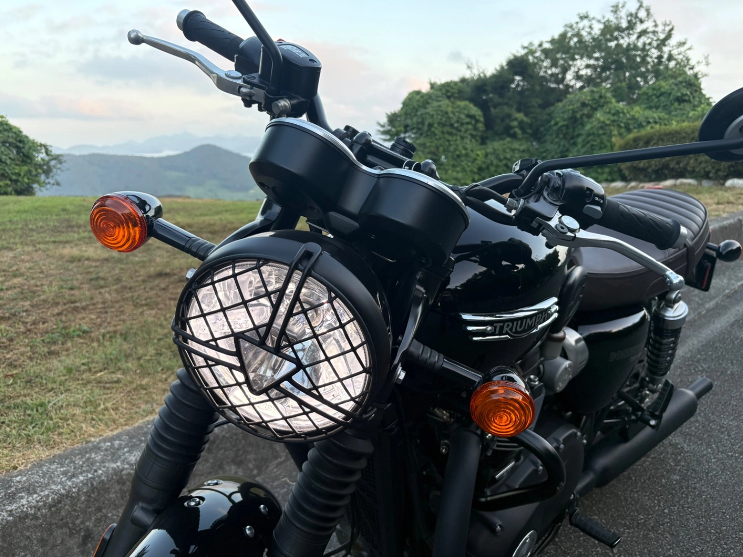 트라이엄프 본네빌 T120 2023 블랙 사진 3