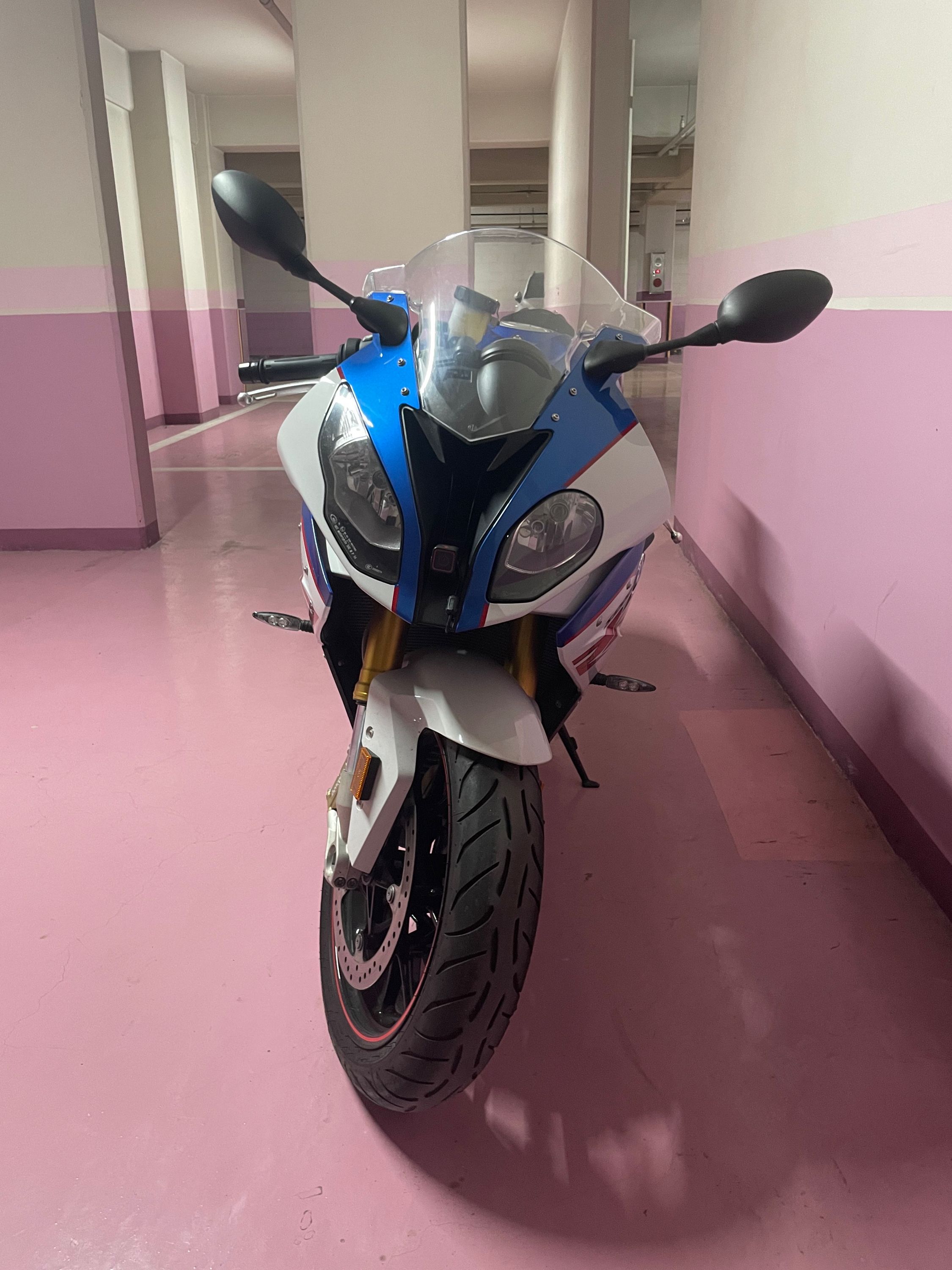 BMW S 1000 RR more