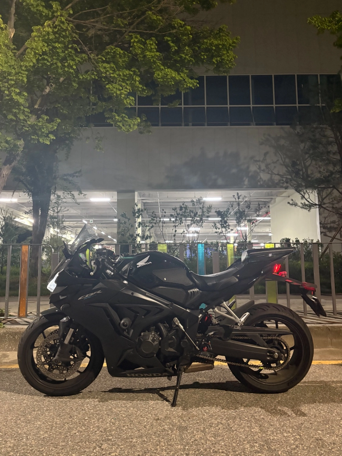 혼다 CBR 650 R MT 2023 블랙