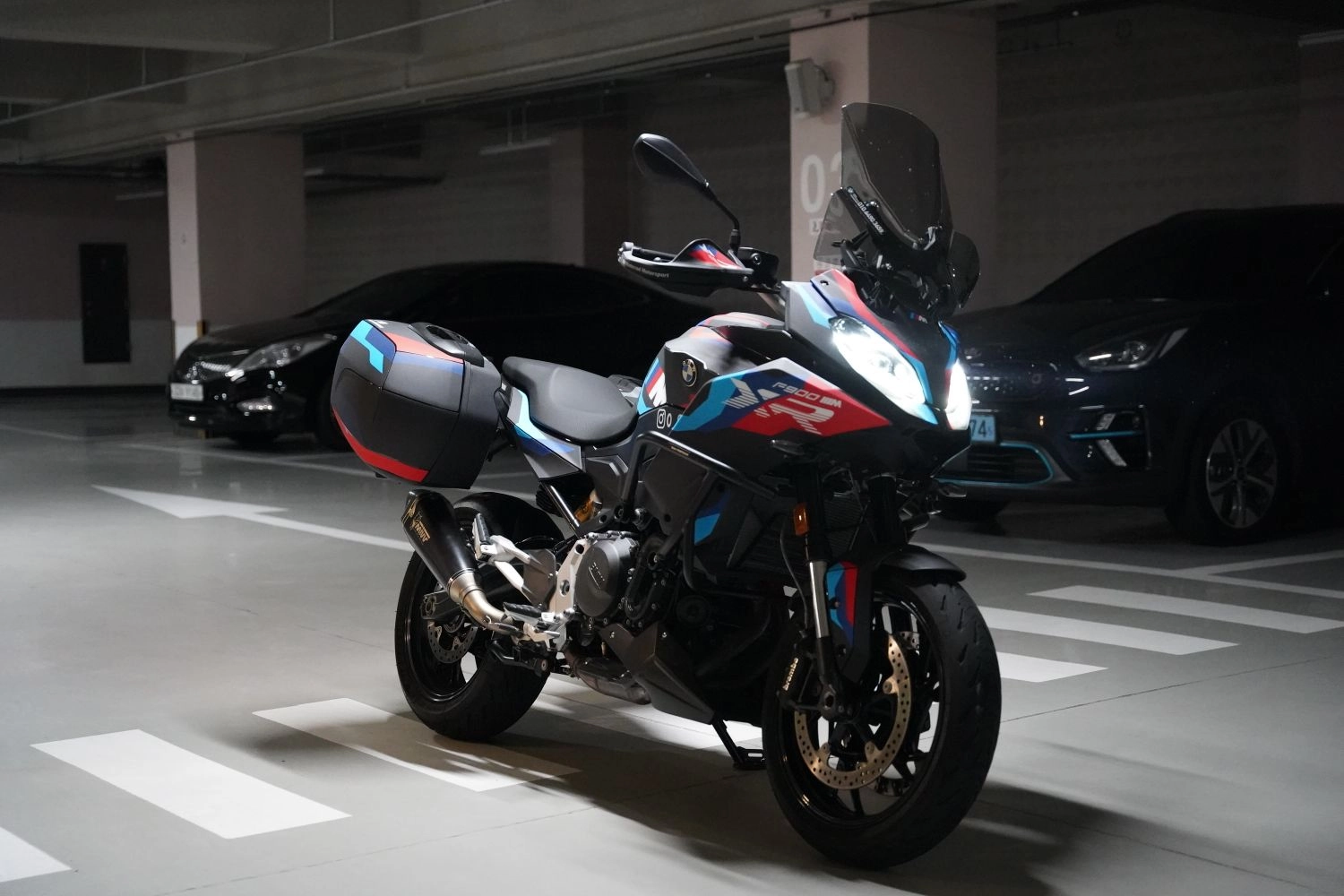 BMW F 900 XR 2024 블랙