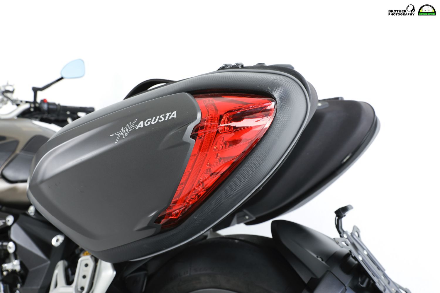 MV아구스타 스트라달레 800 more