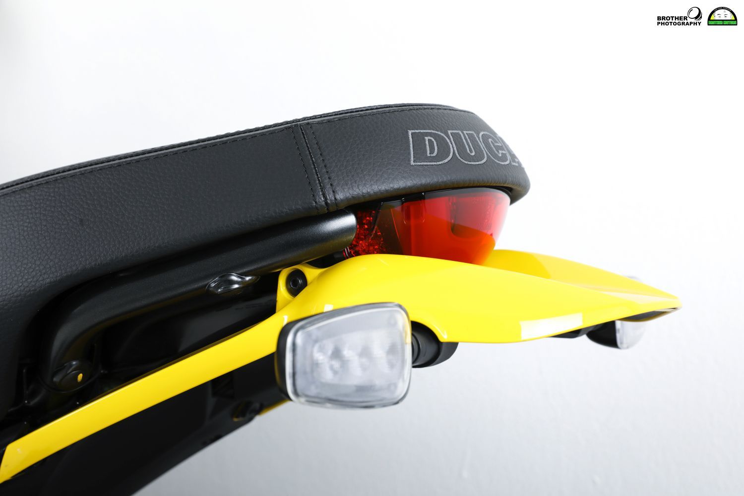 두카티 스크램블러 아이콘 thumb 2