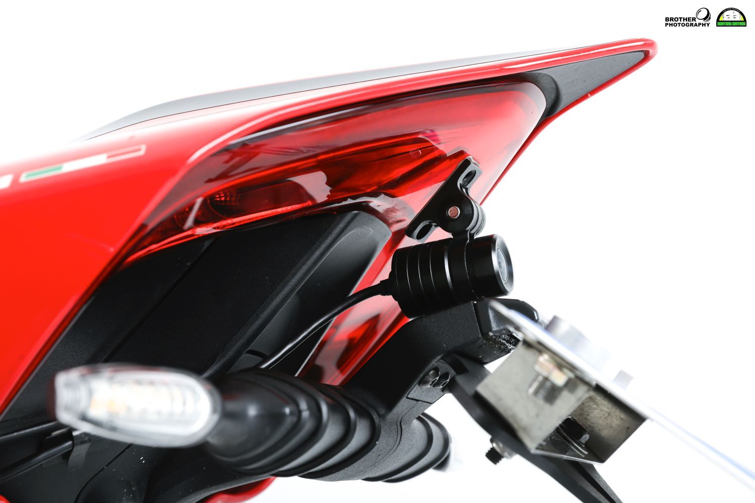 두카티 스트리트파이터 V4 S thumb 2