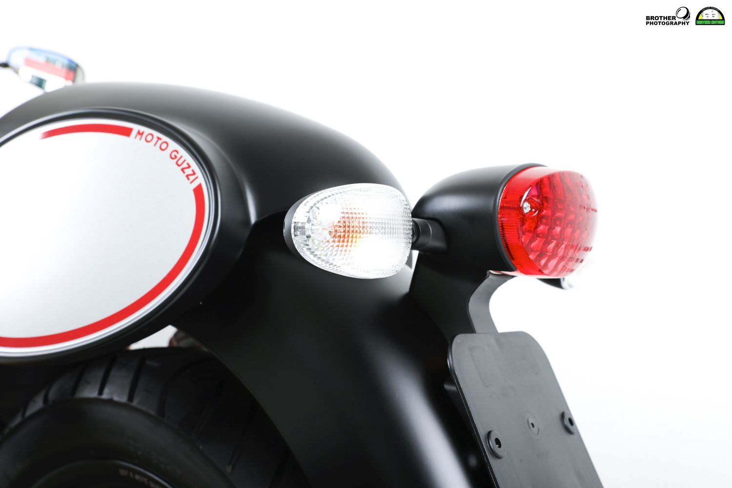 모토구찌 V7 II 레이서 thumb 2